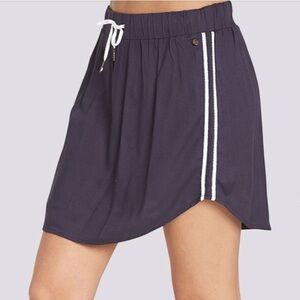 Element Athletic strip skirt size Large